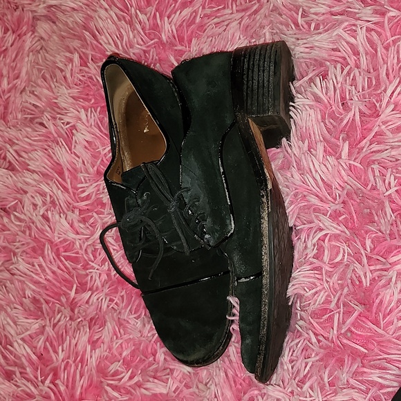 Dress shoes - Picture 3 of 9